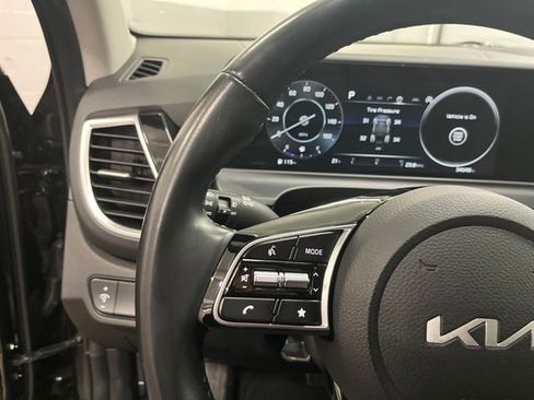 Certified 2024 Kia Seltos S image 21