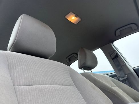 Used 2010 Toyota Corolla LE image 16