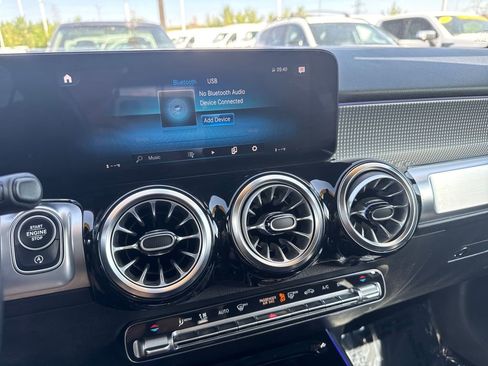 Used 2022 Mercedes-Benz GLB 250 4MATIC image 45