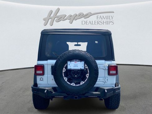 Used 2018 Jeep Wrangler Unlimited Sport AWD/4WD image 4