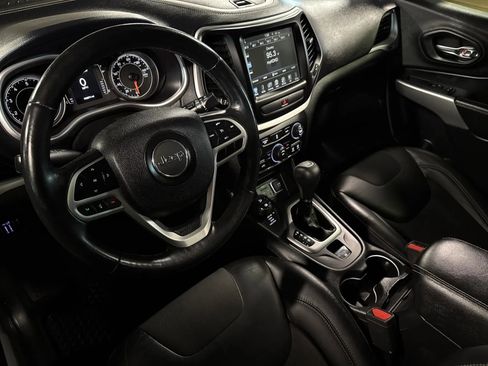 Used 2018 Jeep Cherokee Latitude Plus w/ Cold Weather Group image 65