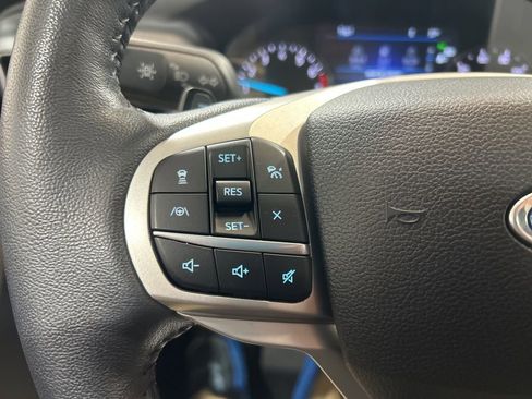 Used 2020 Ford Explorer XLT w/ Equipment Group 202A image 27