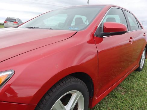 Used 2014 Toyota Camry SE FWD image 18