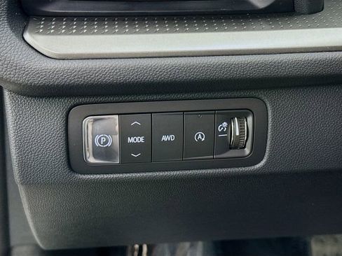 New 2026 Chevrolet Traverse LT w/ Sun and Wheel Package image 11