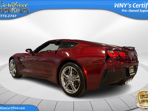 Used 2017 Chevrolet Corvette Stingray Coupe w/ 1LT RWD image 8