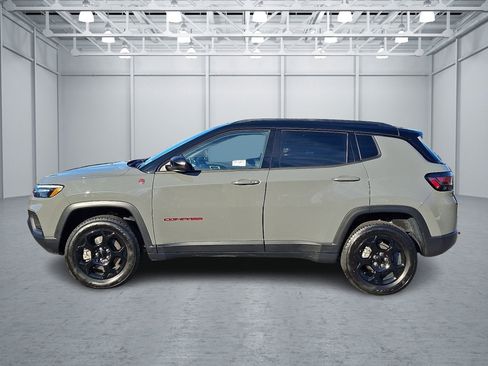 Certified 2023 Jeep Compass Trailhawk w/ Trailhawk Elite Group image 2