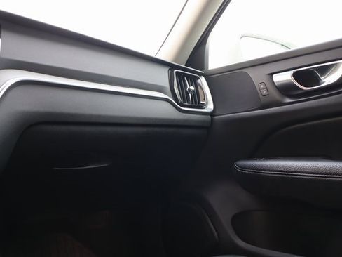 Used 2021 Volvo V60 T5 Cross Country w/ Climate Package image 41