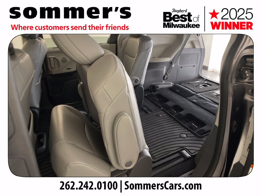 Used 2022 Toyota Sienna XLE FWD image 29