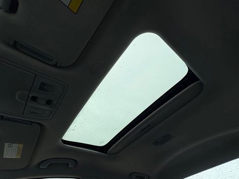 Used 2013 Hyundai Elantra Limited image 21