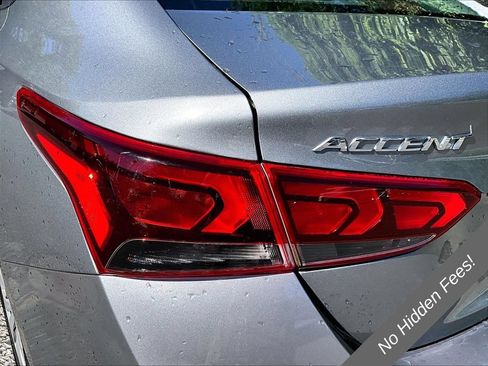 Used 2021 Hyundai Accent SE FWD image 26