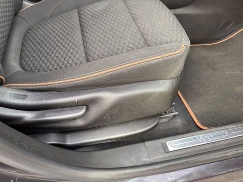 Used 2019 GMC Acadia SLE image 41