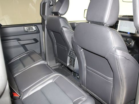 New 2025 Ford Bronco Outer Banks image 32