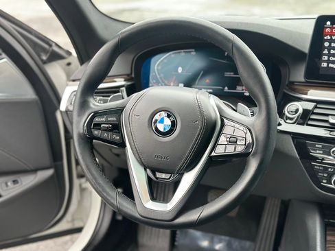 Used 2023 BMW 530i xDrive w/ Premium Package image 13