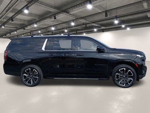 Used 2023 Chevrolet Suburban LS image 17