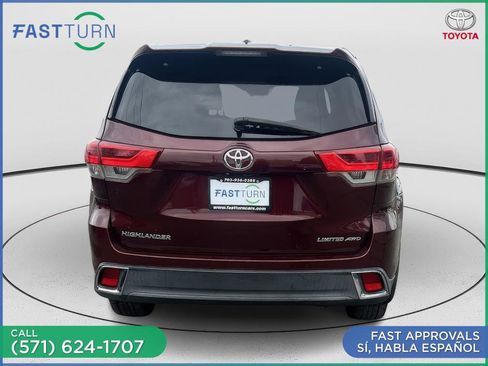 Used 2017 Toyota Highlander Limited Platinum image 4