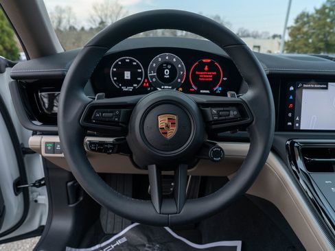 Certified 2025 Porsche Panamera 4 image 25