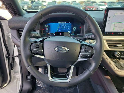 Used 2025 Ford Explorer Platinum w/ Ultimate Package image 21