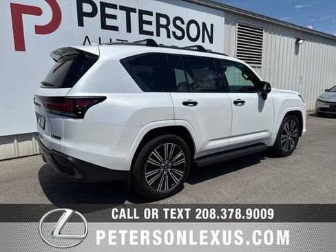 New 2026 Lexus LX 600 4WD w/ Luxury Package image 4