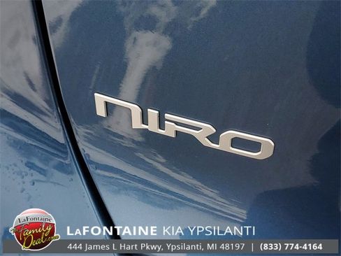 Certified 2023 Kia Niro SX Touring image 8