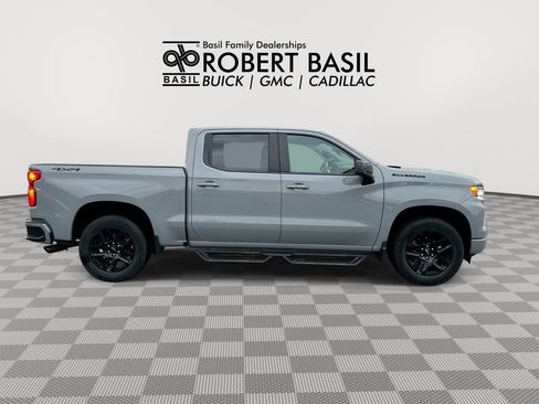Used 2024 Chevrolet Silverado 1500 RST w/ Dark Appearance Package AWD/4WD image 9