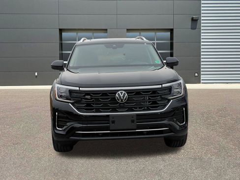 New 2026 Volkswagen Atlas SE image 2