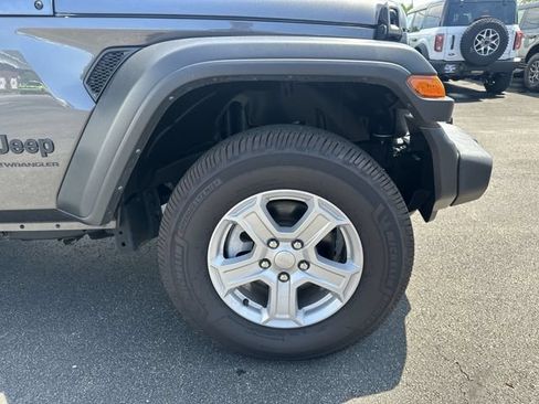 Used 2023 Jeep Wrangler Sport AWD/4WD image 20