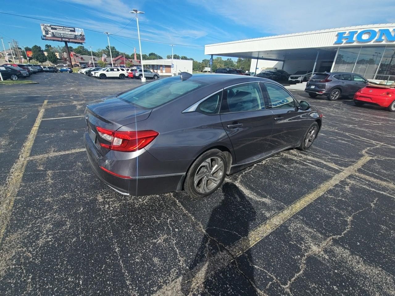 Used 2020 Honda Accord EX image 6