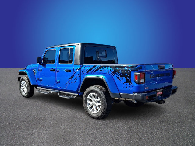 Used 2023 Jeep Gladiator Sport AWD/4WD image 6