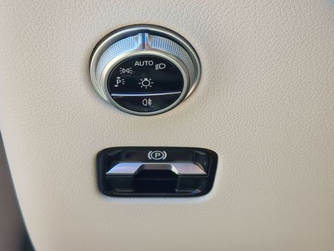 Certified 2024 Mercedes-Benz GLC 300 4MATIC image 17