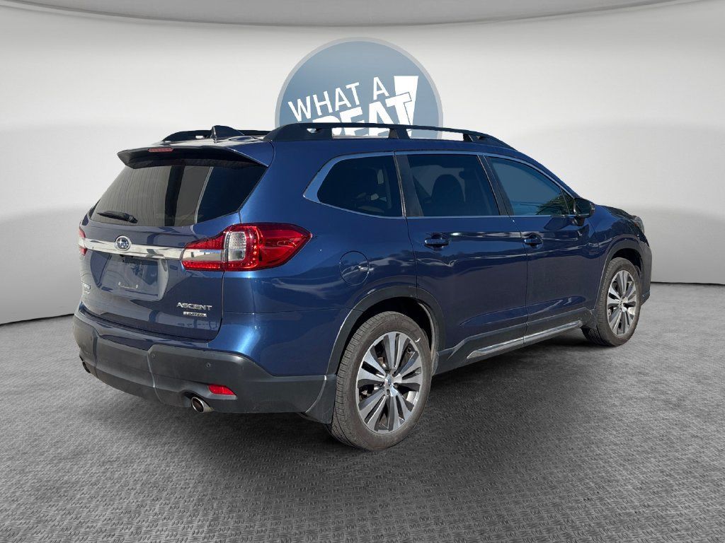 Used 2022 Subaru Ascent Limited w/ Technology Package AWD/4WD image 3