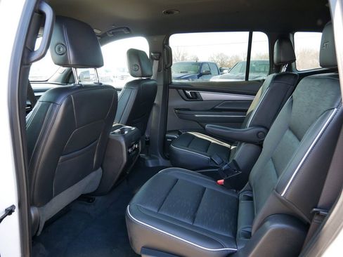 Used 2025 Buick Enclave Sport Touring image 11