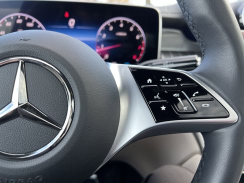 Used 2024 Mercedes-Benz GLC 300 300 image 20