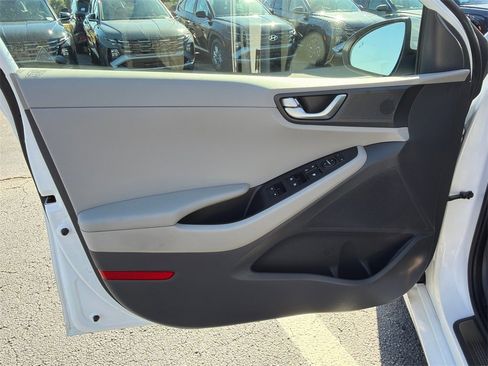 Used 2019 Hyundai Ioniq Limited image 10