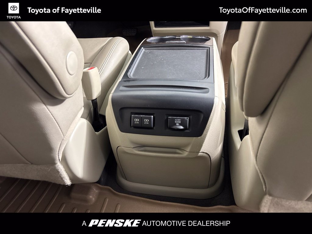 Used 2020 Toyota Sienna XLE w/ XLE Navigation Package FWD image 19