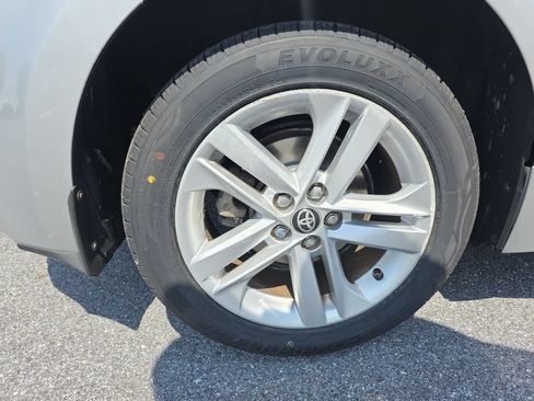 Used 2019 Toyota Corolla SE FWD image 32