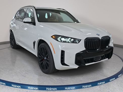 New 2026 BMW X5 sDrive40i image 3