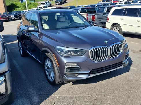 Used 2019 BMW X5 xDrive40i w/ Premium Package 2 AWD/4WD image 2