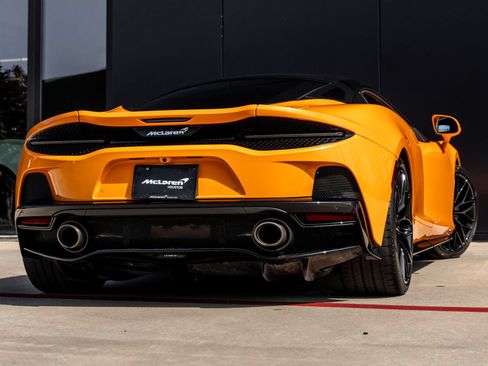 Used 2022 McLaren GT RWD image 9