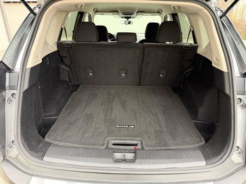 Used 2021 Nissan Rogue SV image 26
