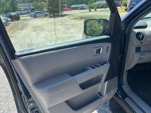 Used 2011 Honda Pilot Touring image 7