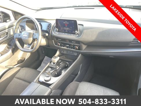 Used 2025 Nissan Rogue SV AWD/4WD image 15