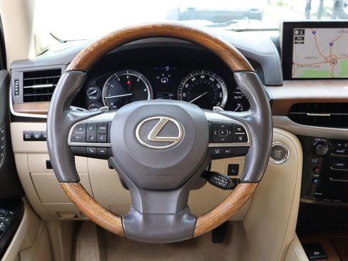 Used 2016 Lexus LX 570 4WD image 15