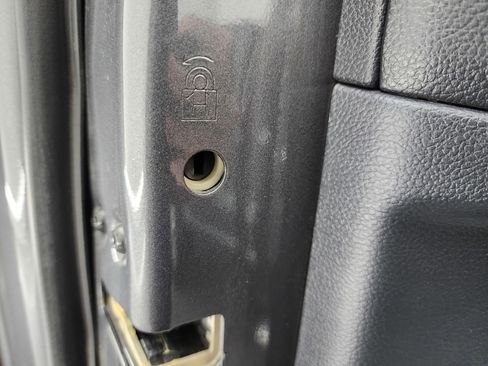 Used 2022 Ford F250 Lariat w/ Lariat Value Package image 41