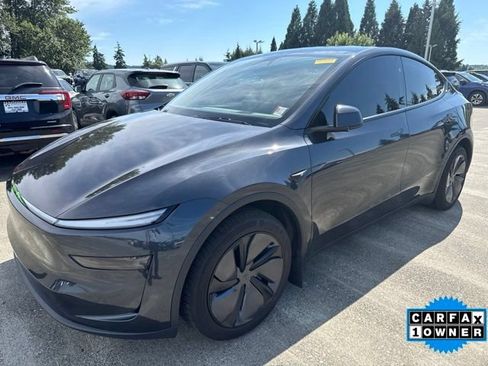 Used 2026 Tesla Model Y 2WD image 3