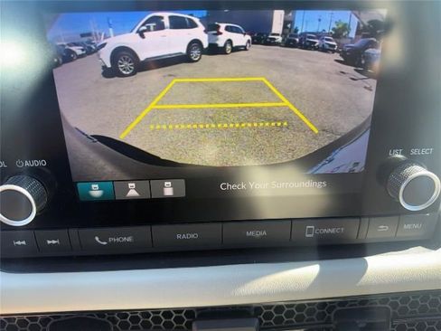 Used 2023 Honda HR-V LX image 8