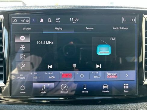Used 2023 Chrysler Pacifica Touring-L FWD image 22