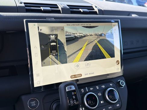 New 2026 Land Rover Defender 110 X-Dynamic SE image 28