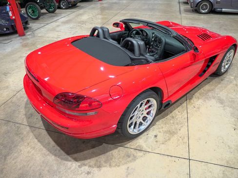 Used 2004 Dodge Viper SRT-10 image 17