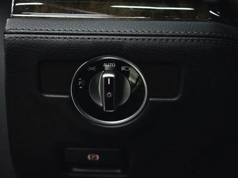 Used 2015 Mercedes-Benz SL 63 AMG image 60