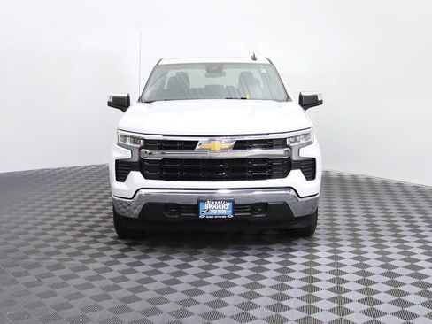 Used 2023 Chevrolet Silverado 1500 LT AWD/4WD image 2